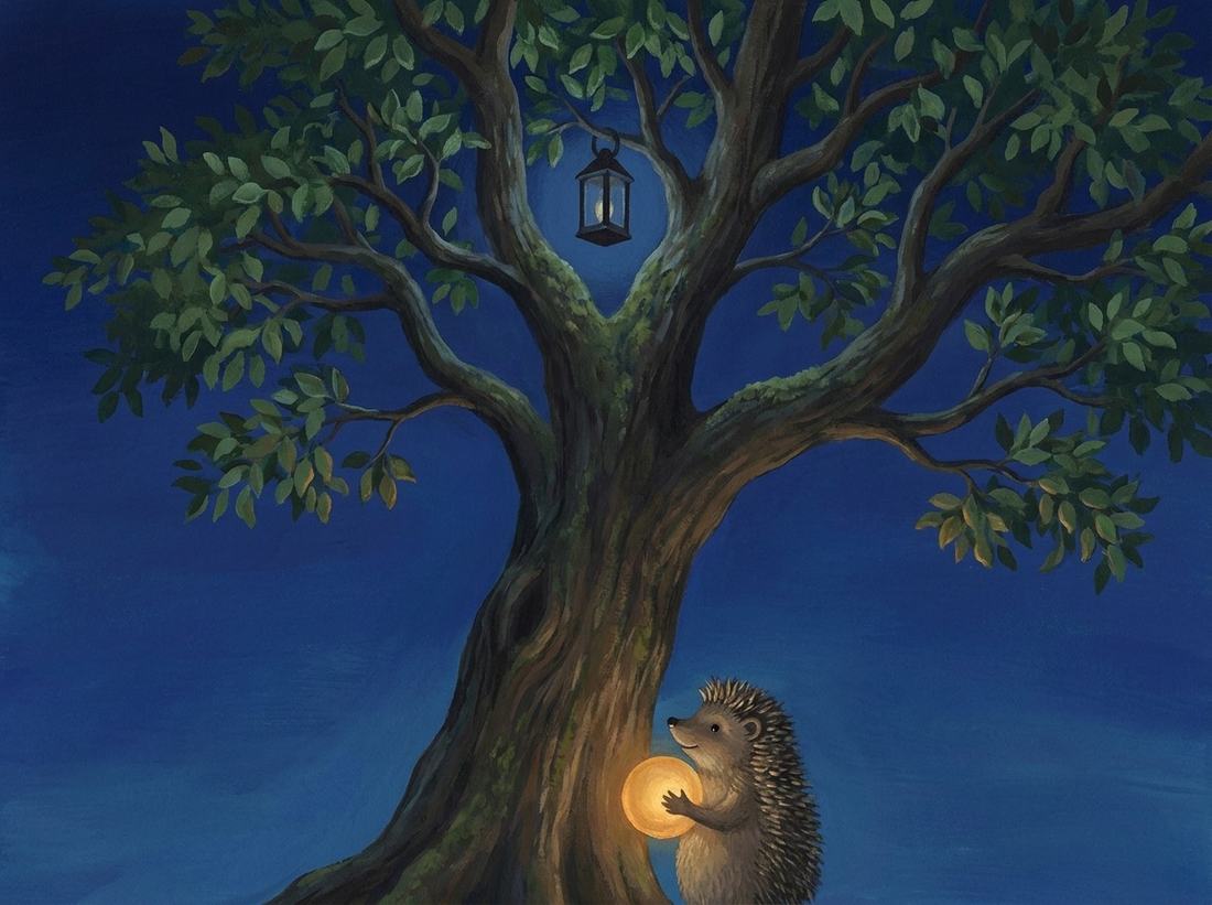 At the old apple tree the hedgehog looks up at an empty lantern hanging in the branches.